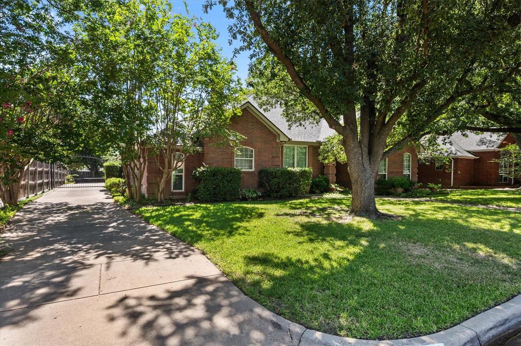 6901 Thornbird Lane