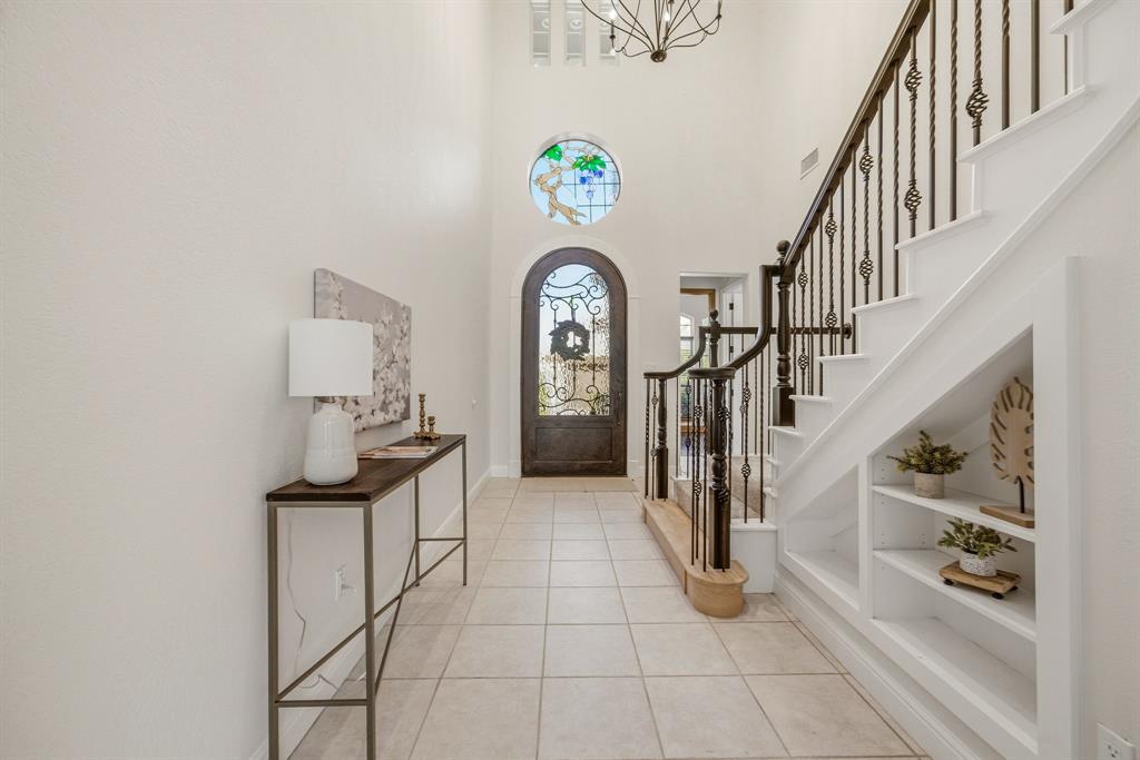 2414 Vineyard Drive