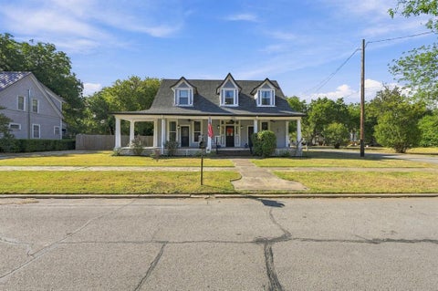 Tiny photo for 118 Craig Street, Hillsboro, TX 76645 (MLS # 21394016)