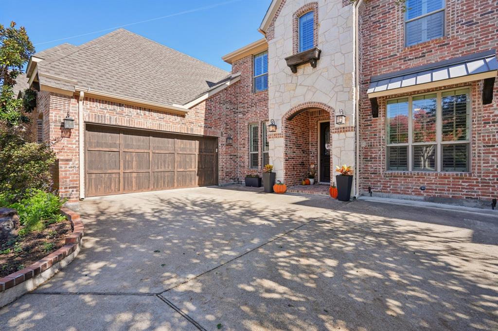 117 Crestbrook Drive