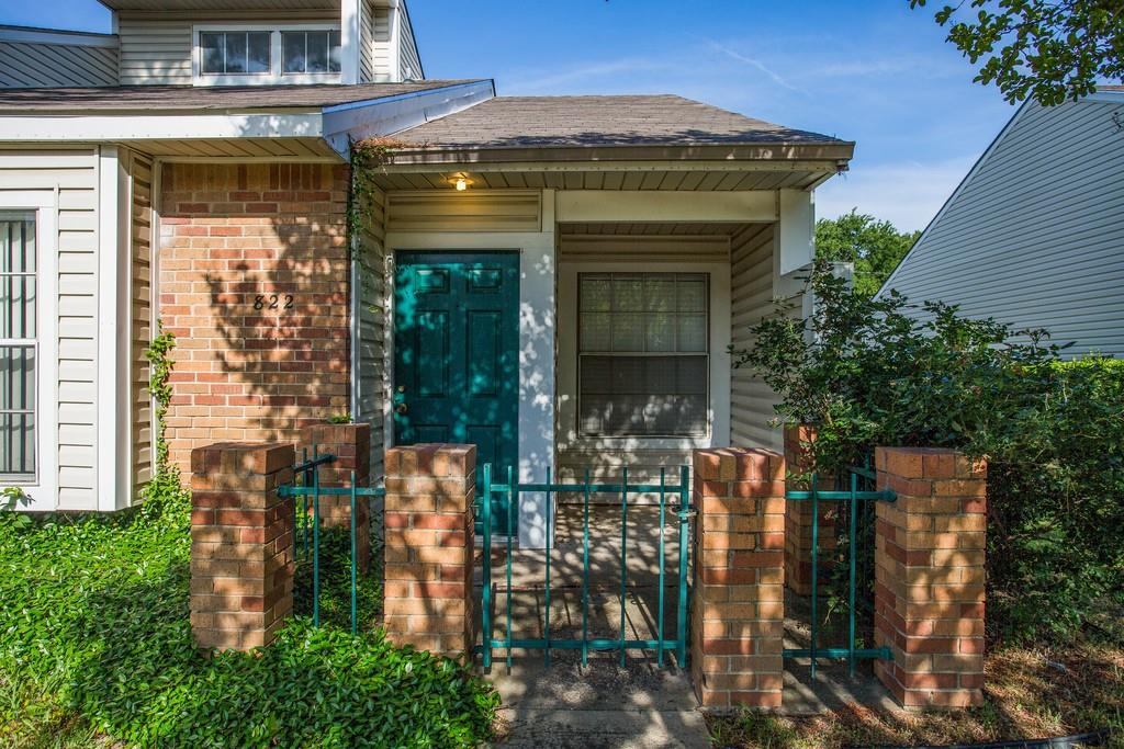 822 Creekside Drive