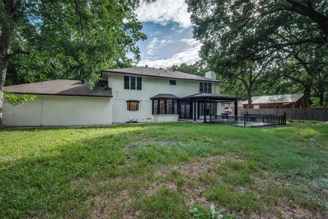 A home in Oak Leaf