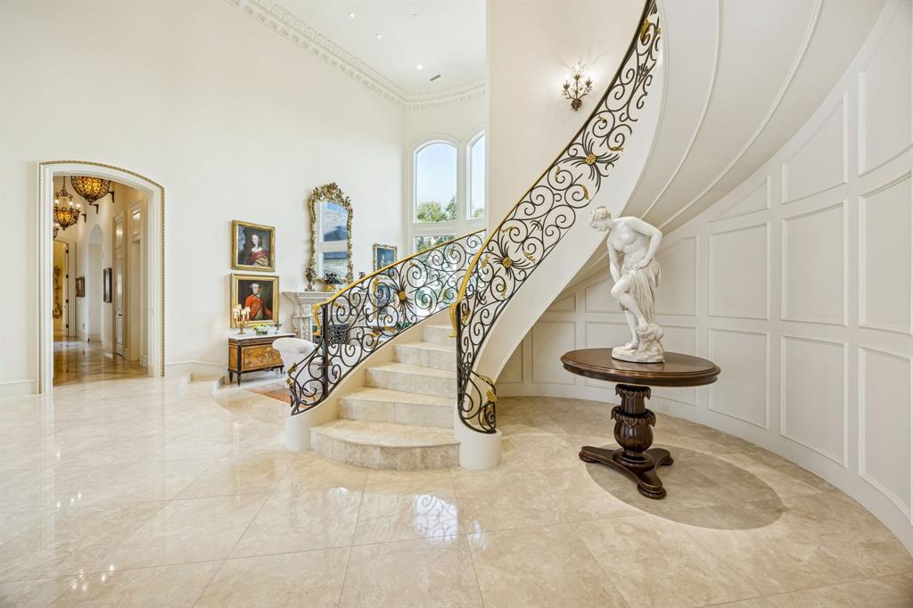 Starwood Ph Four Village 16 - Residential