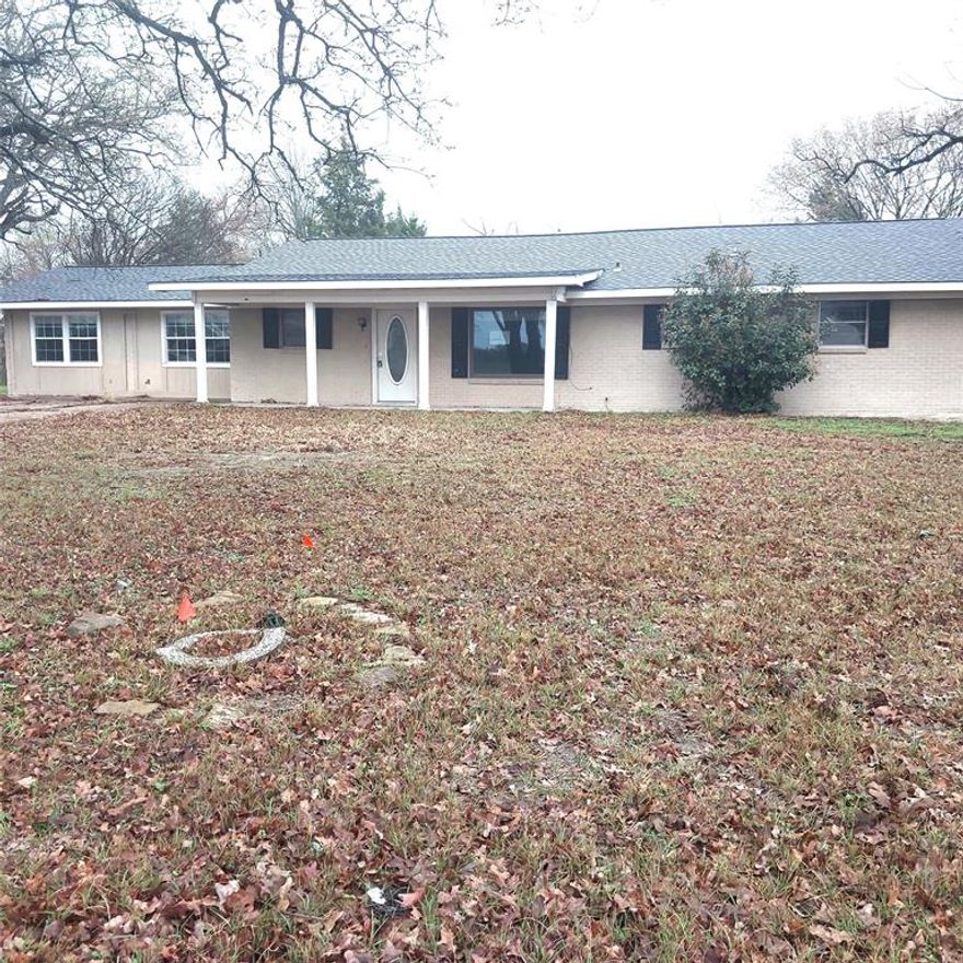 HUD Owned Home FHA Case# 511-311624 Sold AS-IS.  Great 3-bedroom brick home. This home has good curb appeal and offers a detached carport, large yard with a storage building and a huge workshop. The interior has an open kitchen and living area and a split floorplan. There are 3 bedrooms and a huge bonus room. This home offers a lot for the money. Come take a look before it is gone! Owner occupant buyers may be able to purchase with as little as $100 down when utilizing the HUD FHA Sales Incentive.