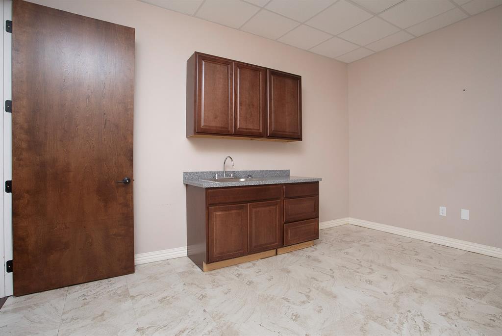 Villages Oak Hollow U-4 - Commercial Lease