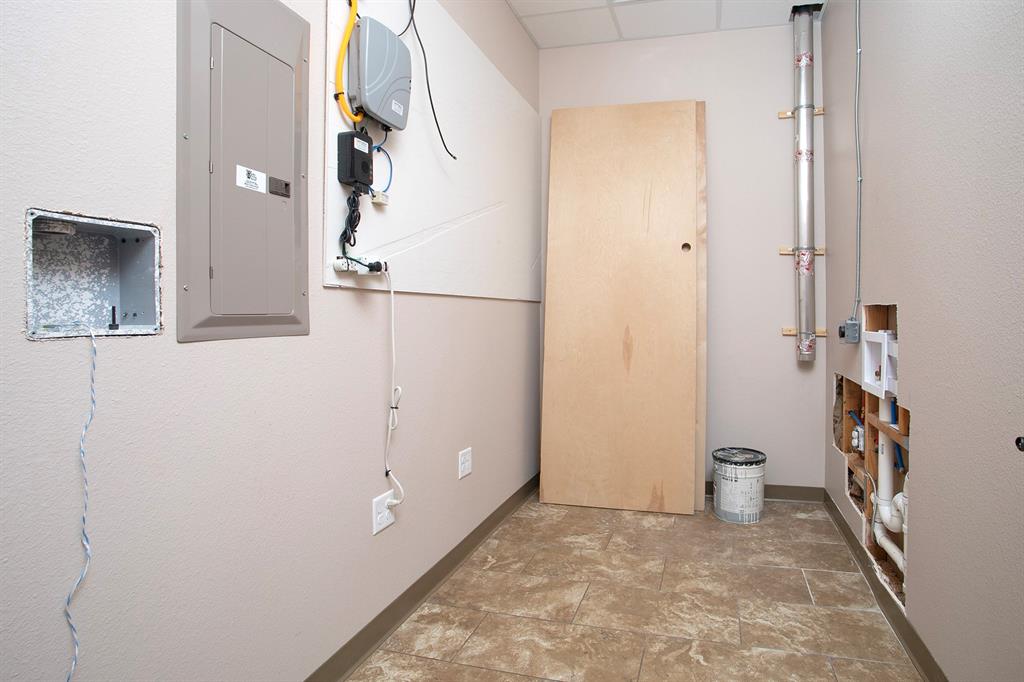 Villages Oak Hollow U-4 - Commercial Lease