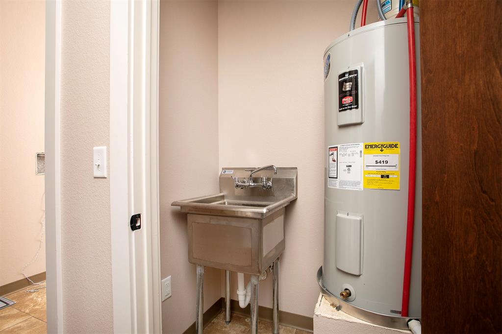 Villages Oak Hollow U-4 - Commercial Lease