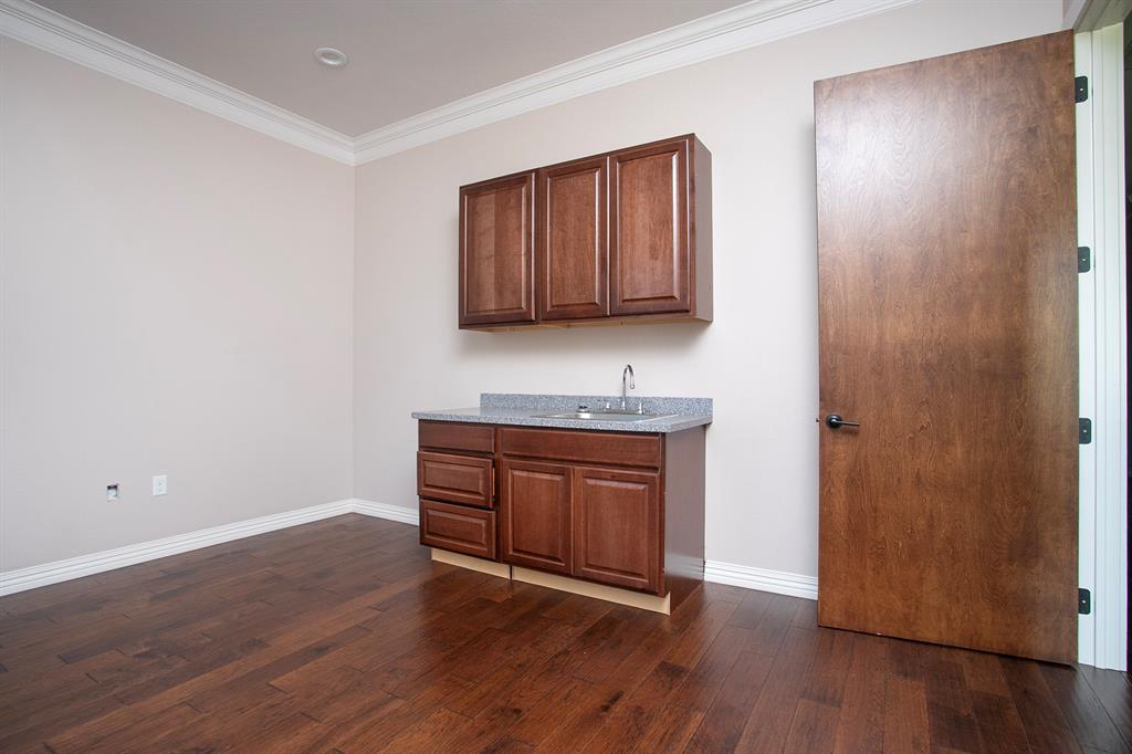 Villages Oak Hollow U-4 - Commercial Lease