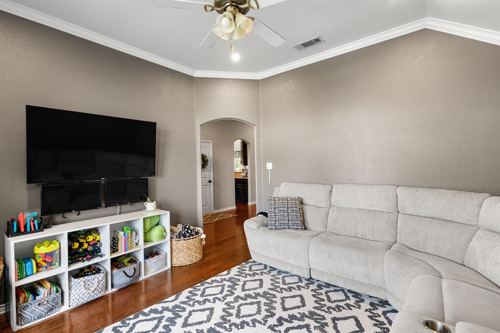 7252 Lake Country Drive