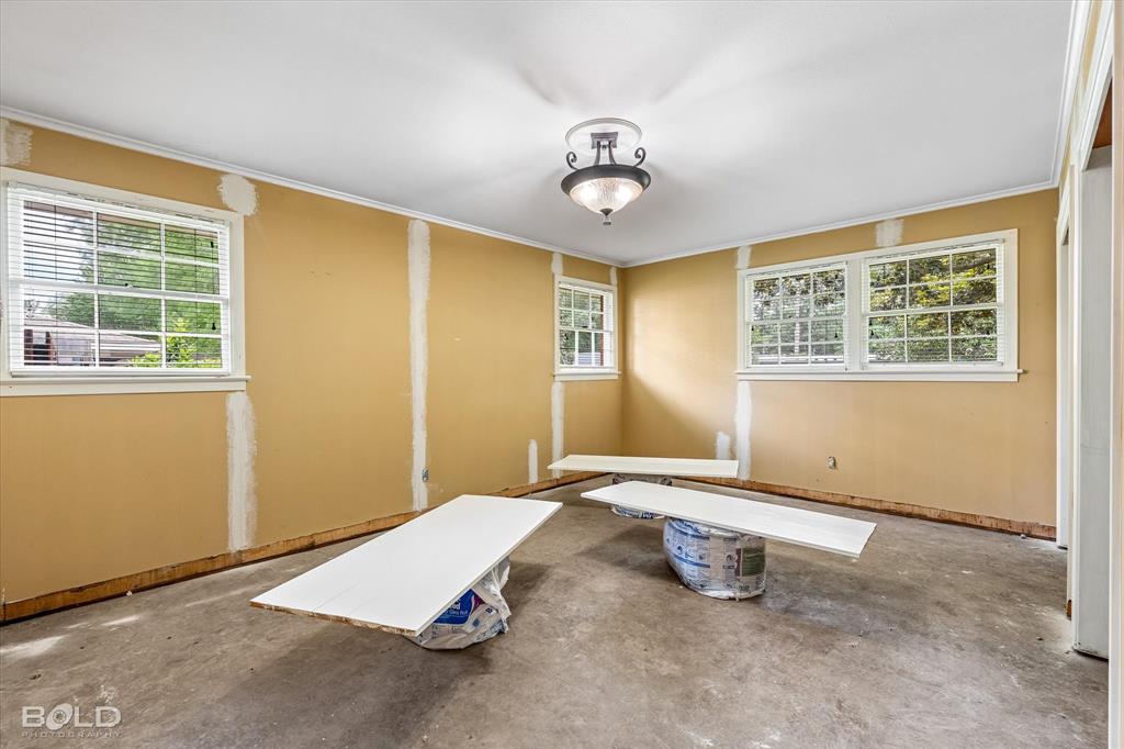 Shreveport, Louisiana 71105, United States, 3 Bedrooms Bedrooms, ,3 BathroomsBathrooms,Residential,Pending,119701