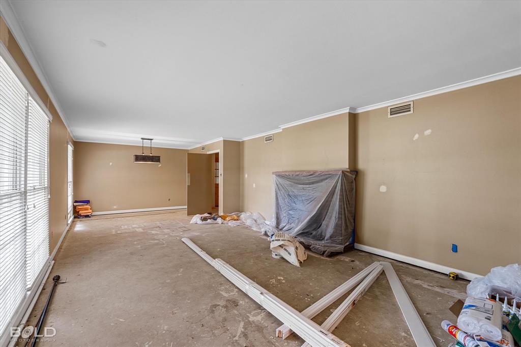 Shreveport, Louisiana 71105, United States, 3 Bedrooms Bedrooms, ,3 BathroomsBathrooms,Residential,Pending,119701