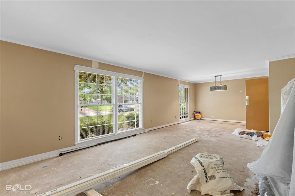 Shreveport, Louisiana 71105, United States, 3 Bedrooms Bedrooms, ,3 BathroomsBathrooms,Residential,Pending,119701