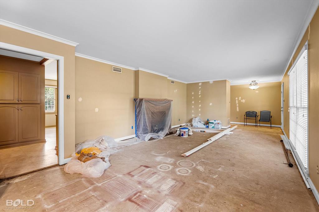 Shreveport, Louisiana 71105, United States, 3 Bedrooms Bedrooms, ,3 BathroomsBathrooms,Residential,Pending,119701