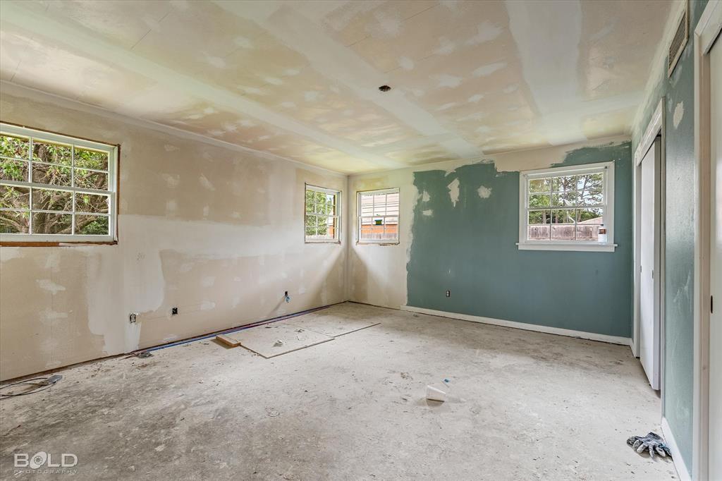 Shreveport, Louisiana 71105, United States, 3 Bedrooms Bedrooms, ,3 BathroomsBathrooms,Residential,Pending,119701