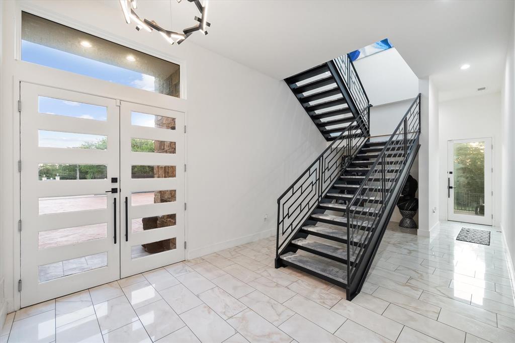 2513 Town View Drive 1792