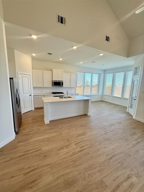 1808 Gibbons Way