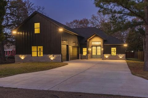 114 Castlewood Road Enchanted Oaks TX 75156