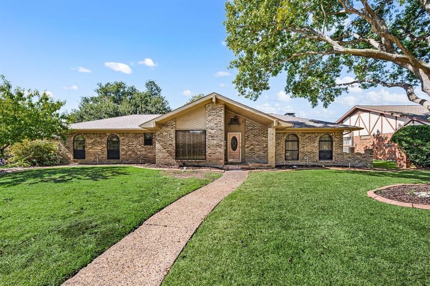 Charming Home in Country Place addition. Spacious family living room perfectly suited for living and entertaining. Formal dining room. Kitchen with double ovens. This home has a mother in law suite and bath. The breakfast area with built-in cabinetry, is just off the Atrium patio great for grilling and dining outdoors. Spacious primary suite, soaking tub, separate closets with access to a patio atrium. The utility room has a window and gas dryer hookups. You will enjoy the amenities at the Country Place community with attractions for the whole family which includes: Tennis, Pickleball, Fishing, Basketball two pools, a kiddie pool and a playground.