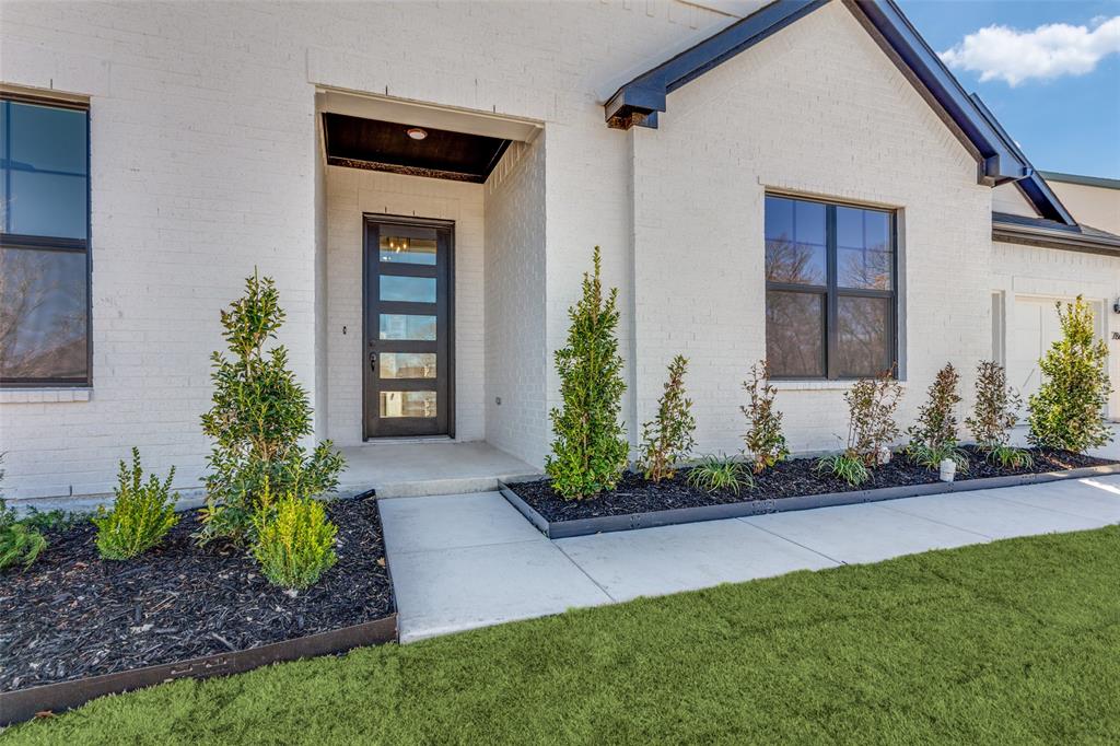 786 Sterling Drive