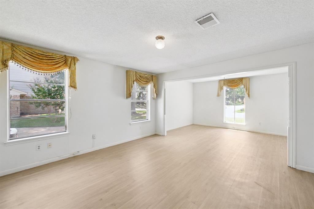 GREENWOOD FOREST - Residential Lease