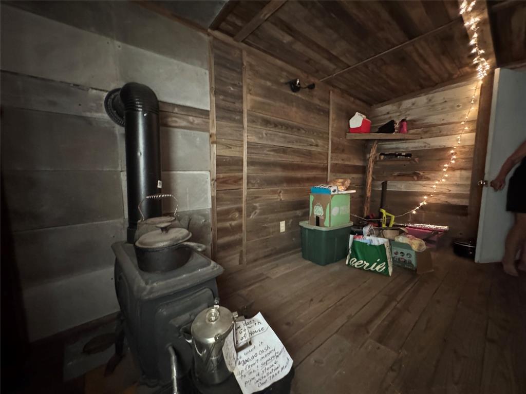 Tomas De La Vega - Residential