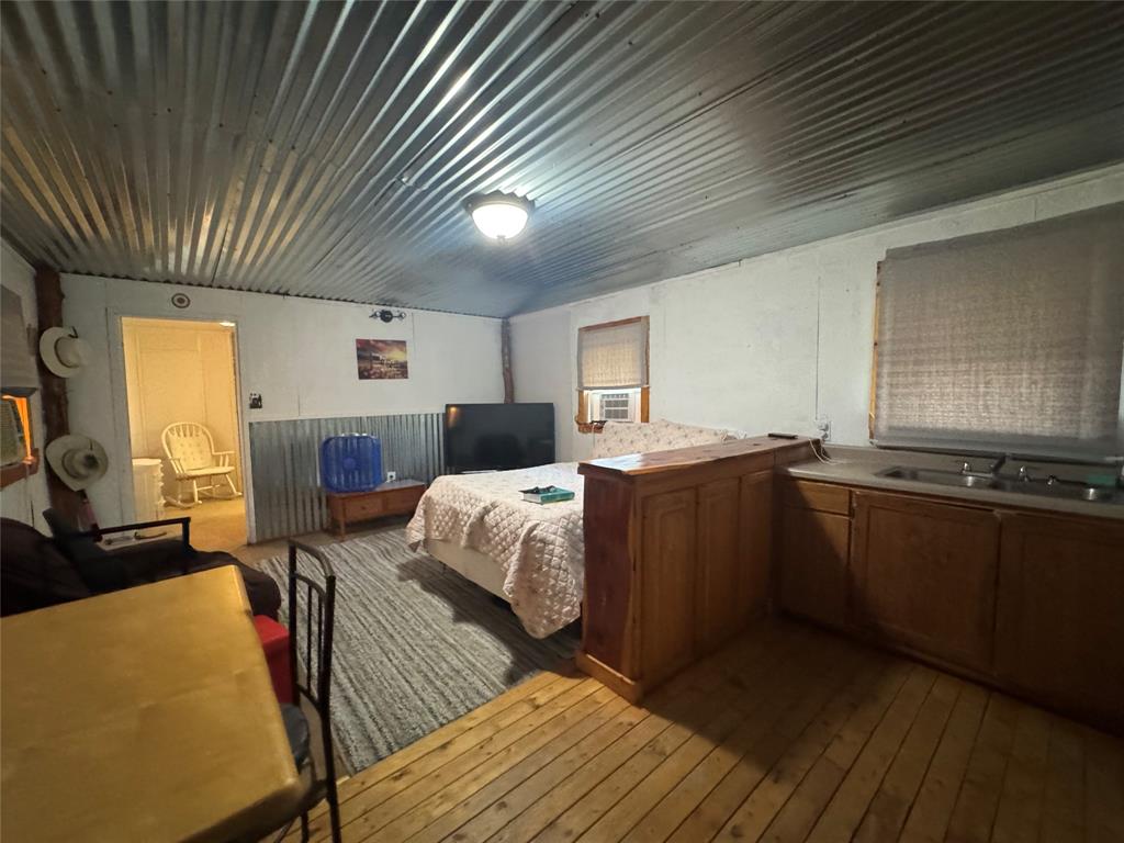 Tomas De La Vega - Residential