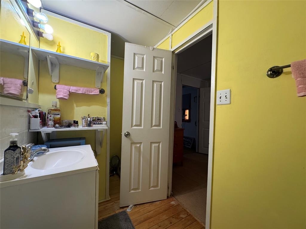 Tomas De La Vega - Residential