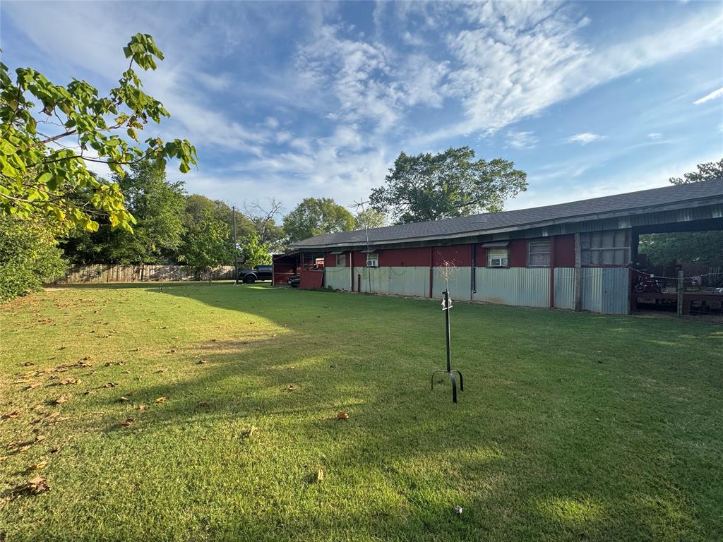 Tomas De La Vega - Residential