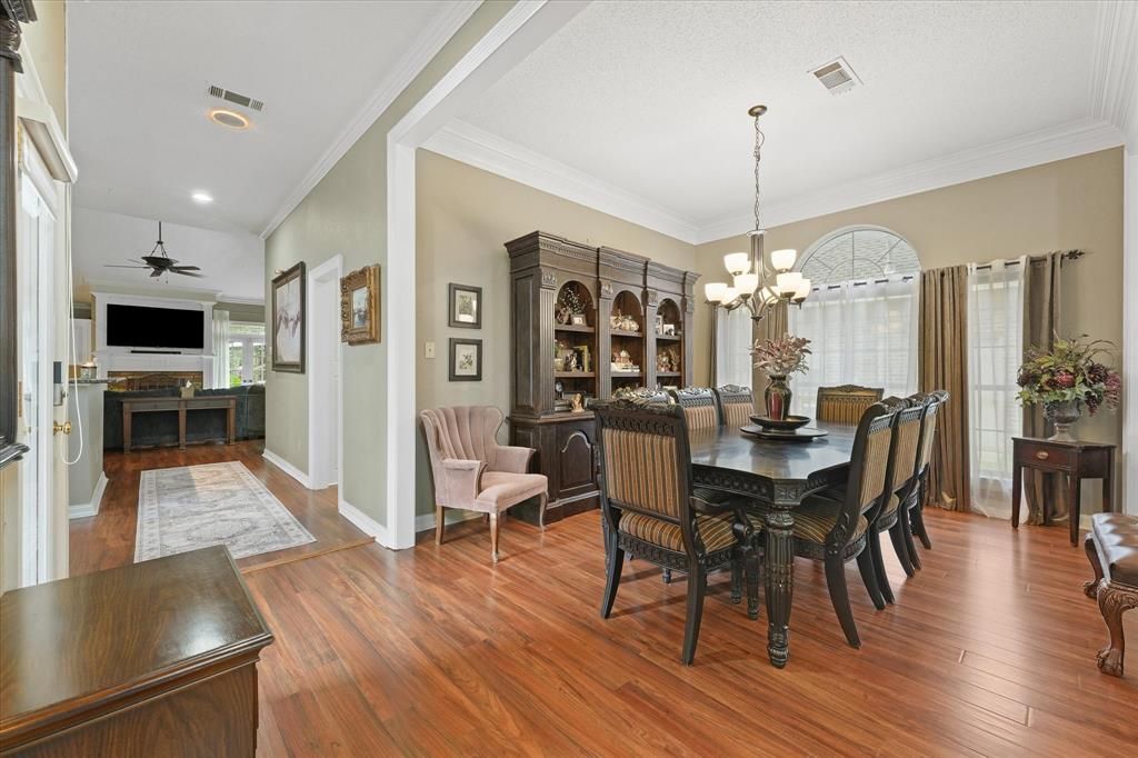 Photo of 626 Creekbend Drive, Mesquite, TX 75149 (MLS # 21231601)