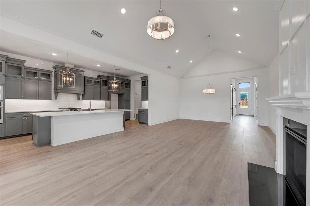5639 Taylor Trail
