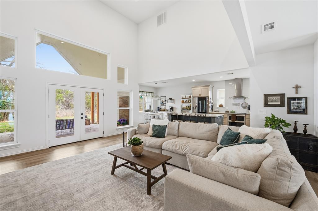 100 Hidden Oaks Drive