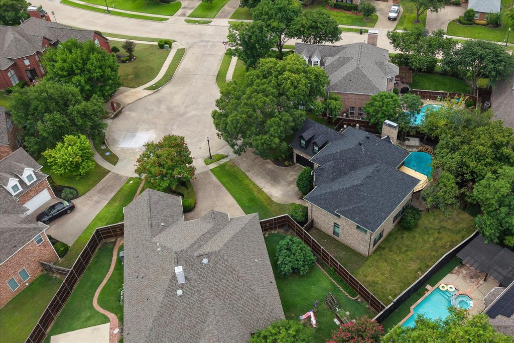 407 Greenway Court