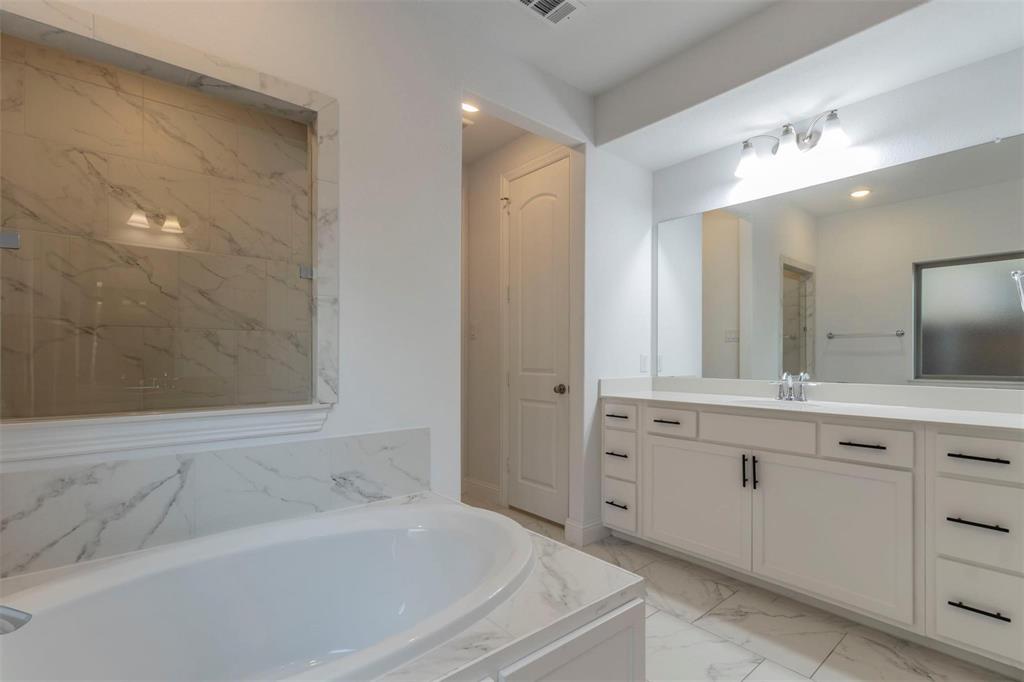 Ridge Northlake Ph 1 - Residential Lease