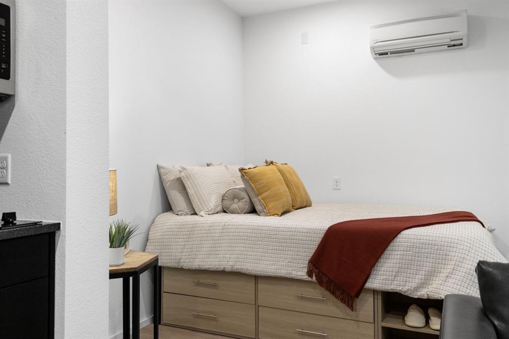 Uniti Bishop Arts - Residential Lease