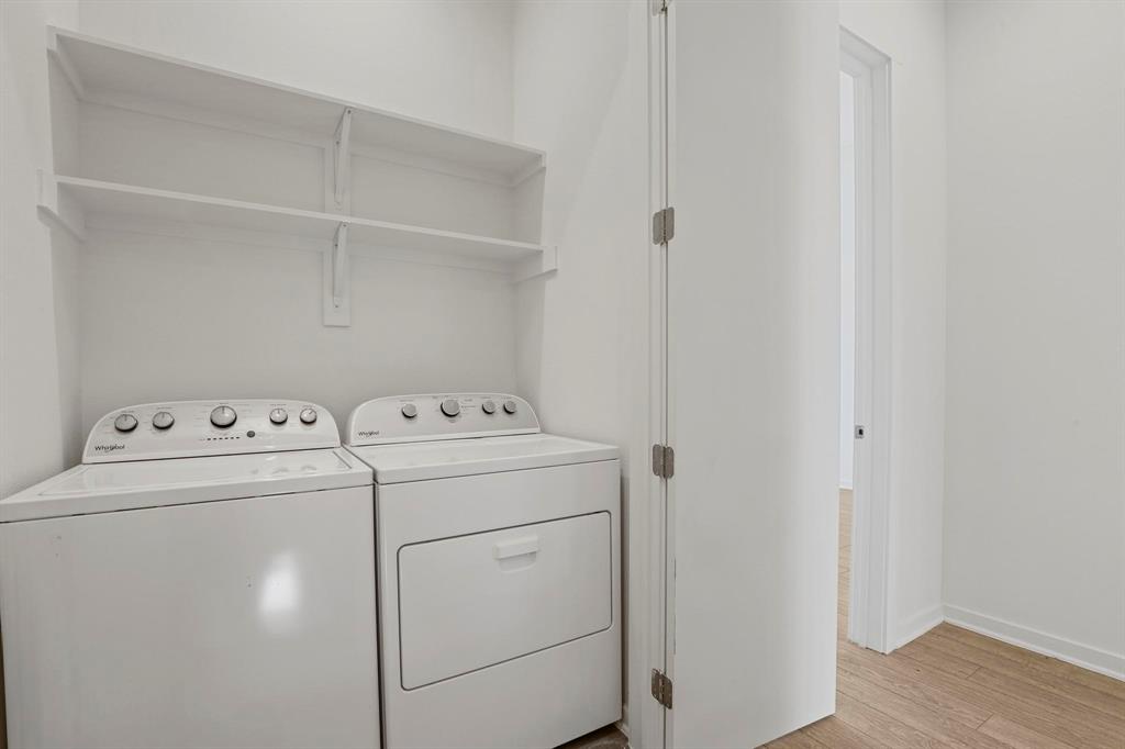 Dallas Land & Loan 02 - Residential Lease