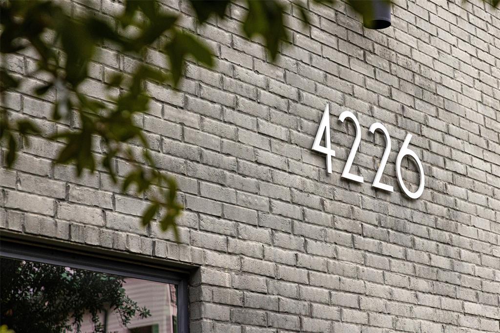 4222 Roseland Bldg 4226 - Residential