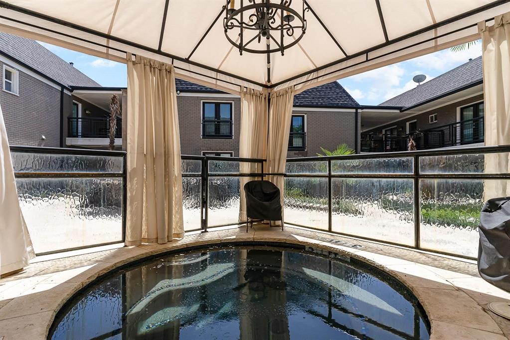 Paradiso Condo Ph 3 - Residential