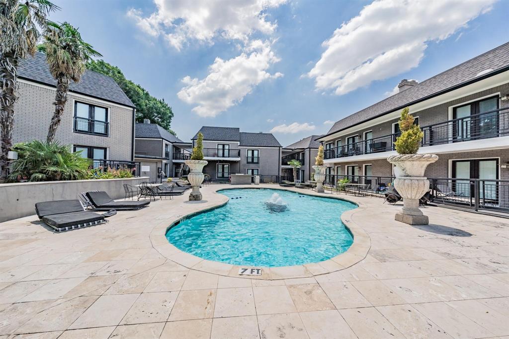 Paradiso Condo Ph 3 - Residential