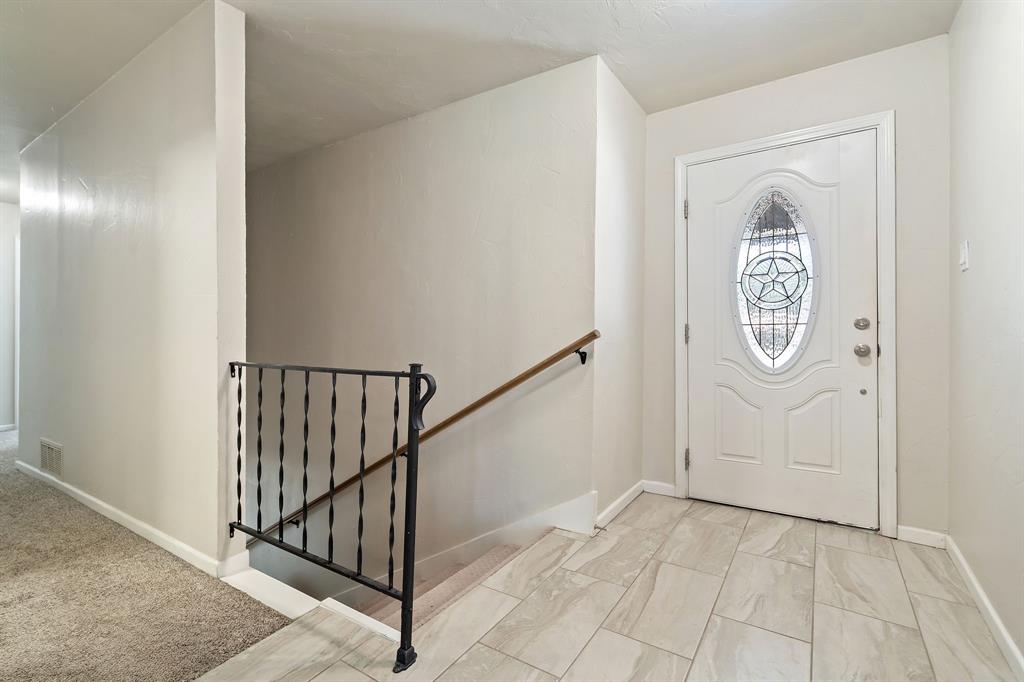 5913 Cynthia Circle