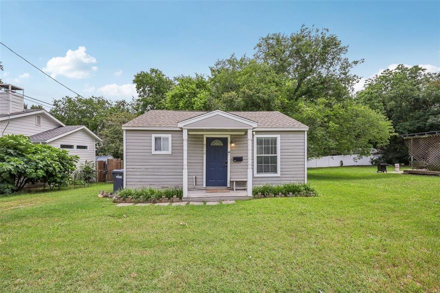 Newly remodeled Craftsman home with fantastic curb appeal, and a treasure trove of amenities nearby! This efficient and spacious one-bedroom layout is perfect for a cozy residence or a great cash-flowing investment—ideal for both short- and long-term rentals. Recent updates include new plumbing, updated flooring, a remodeled bathroom, and a beautifully renovated eat-in kitchen complete with a dining area, shaker cabinets, a farmhouse sink, and new built-in dishwasher and microwave. No HOA! Situated on the highly desirable Benge-Tucker Street, the property is zoned to allow for future expansion, giving new owners the option to add additional bedrooms. Just minutes from historic Downtown McKinney, where you’ll find an eclectic mix of restaurants, boutiques, art galleries, entertainment venues, and trendy spots to explore. Zoned to McKinney ISD!
