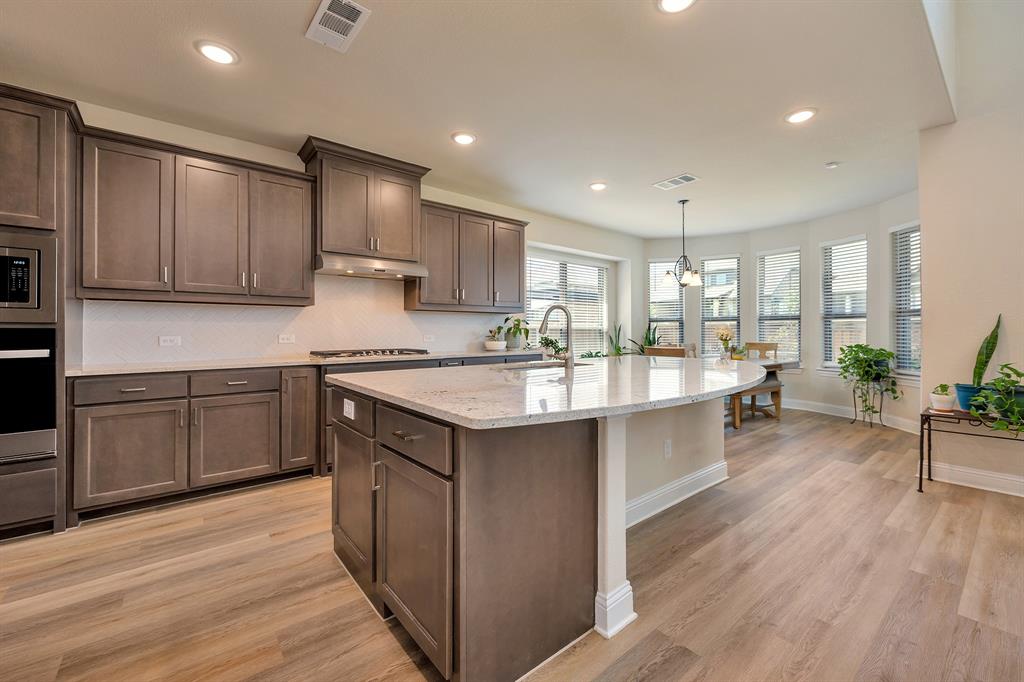 2103 Horizon Drive
