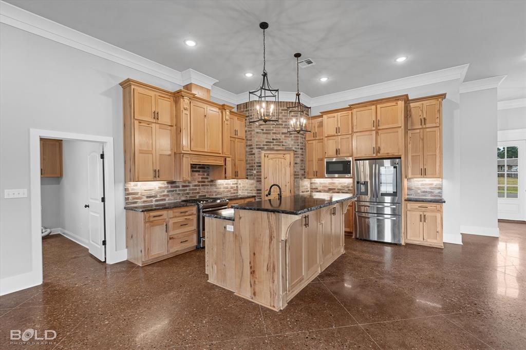 Haughton, Louisiana 71037, United States, 4 Bedrooms Bedrooms, ,2 BathroomsBathrooms,Residential,Pending,85849