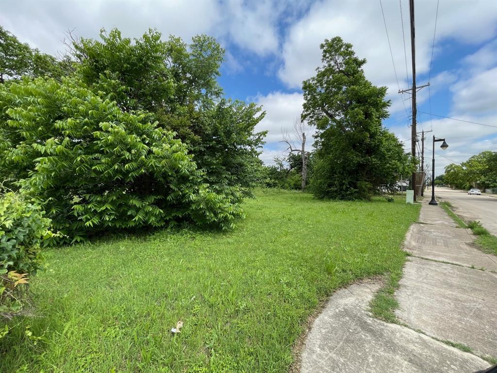979 E Pulaski Street