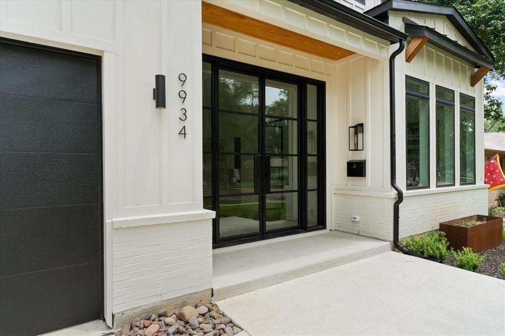 9934 Mixon Drive
