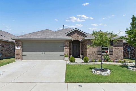 Photo of 16616 Porterfield Lane, Justin, TX 76247 (MLS # 21268972)