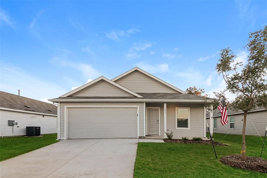 Experience the Perfect Blend of Comfort and Convenience. This exquisite home features 4 spacious bedrooms, 2
modern bathrooms, and approximately 1,667 square feet of thoughtfully designed living space. Enjoy a low
maintenance lifestyle in a vibrant, welcoming community. Professionally managed and meticulously maintained by
Tricon Residential, this home provides the highest standard of single family rental living. Indulge in the best because
you deserve it!