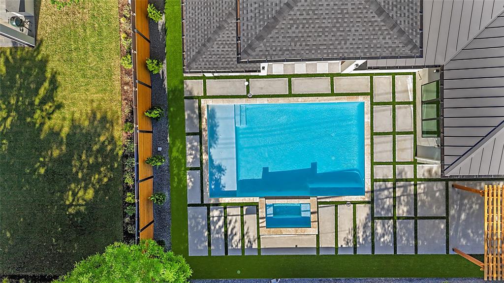 INWOOD ROAD ESTATES - Residential