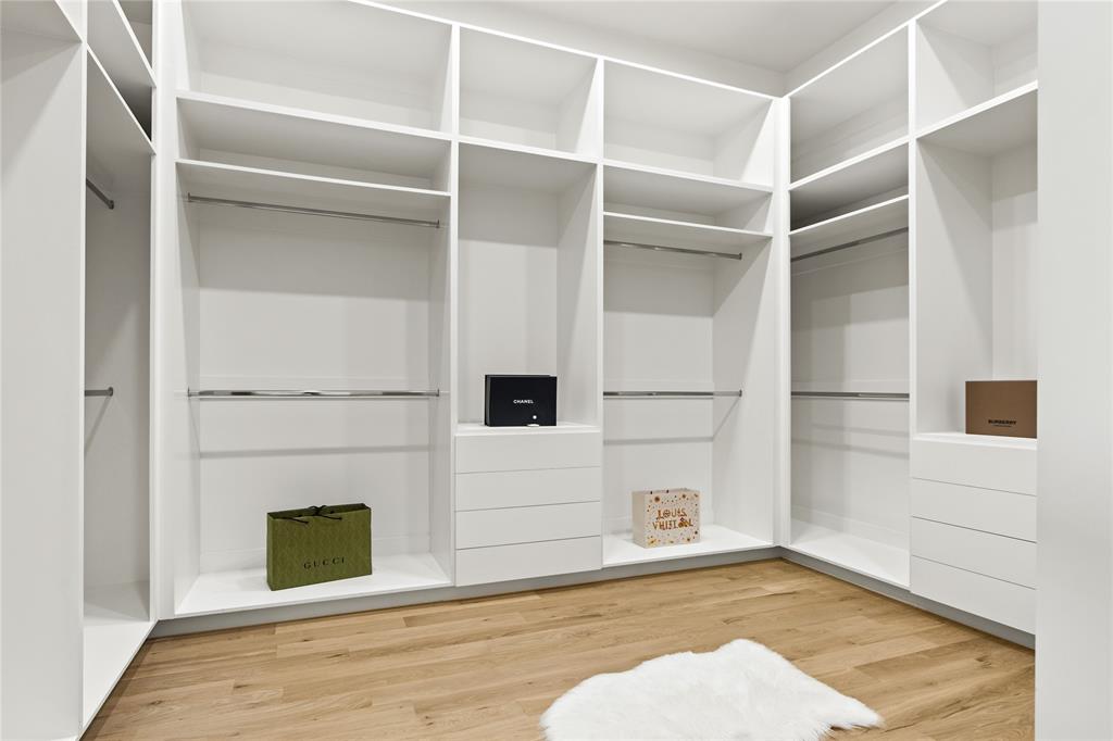 INWOOD ROAD ESTATES - Residential