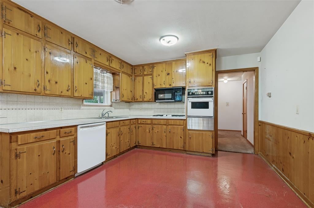 608 Woodcrest Drive
