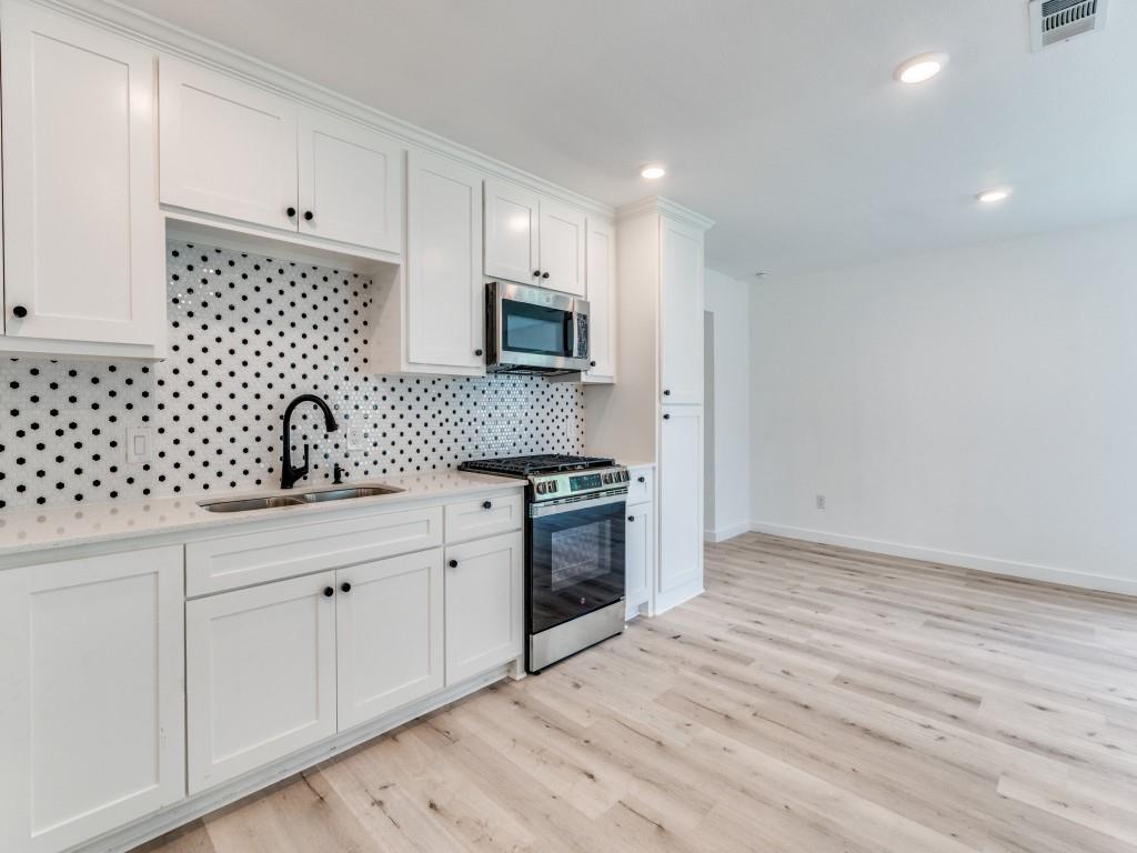 Deerpath Village 05 - Residential